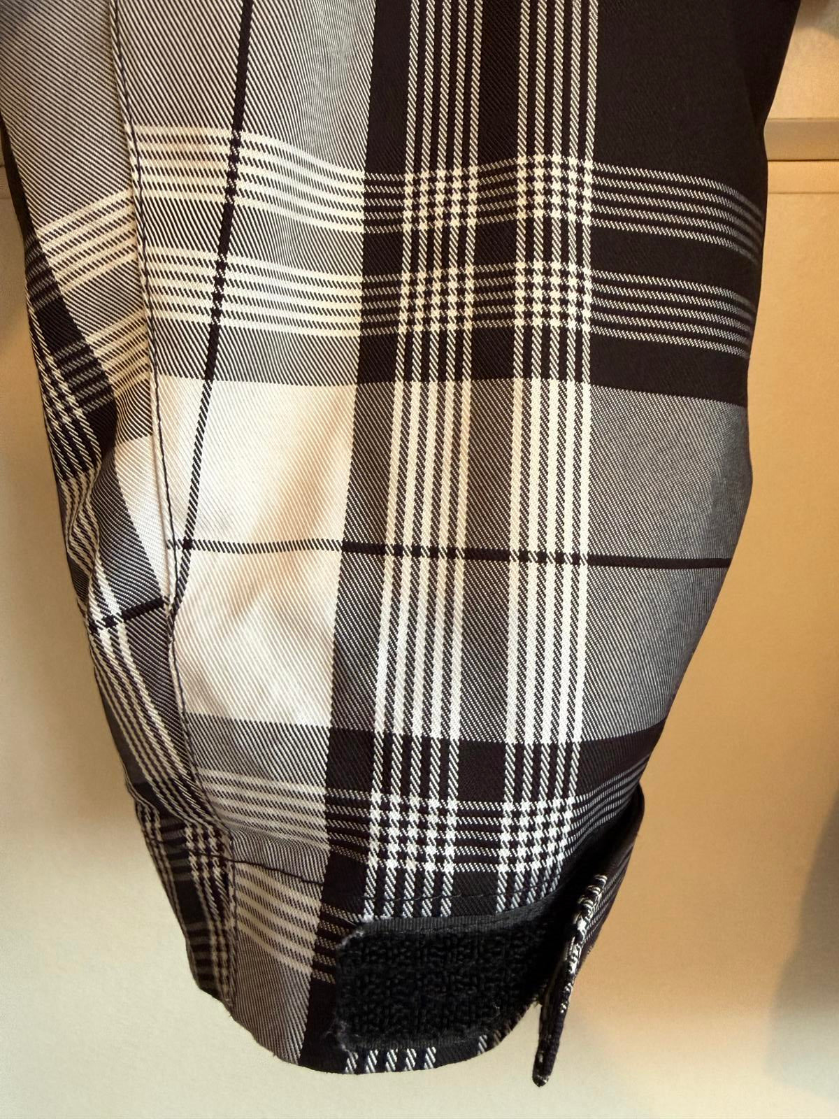 The North Face Women's Plaid Deluxe Toggle Ski Jacket size M (SKU F2)