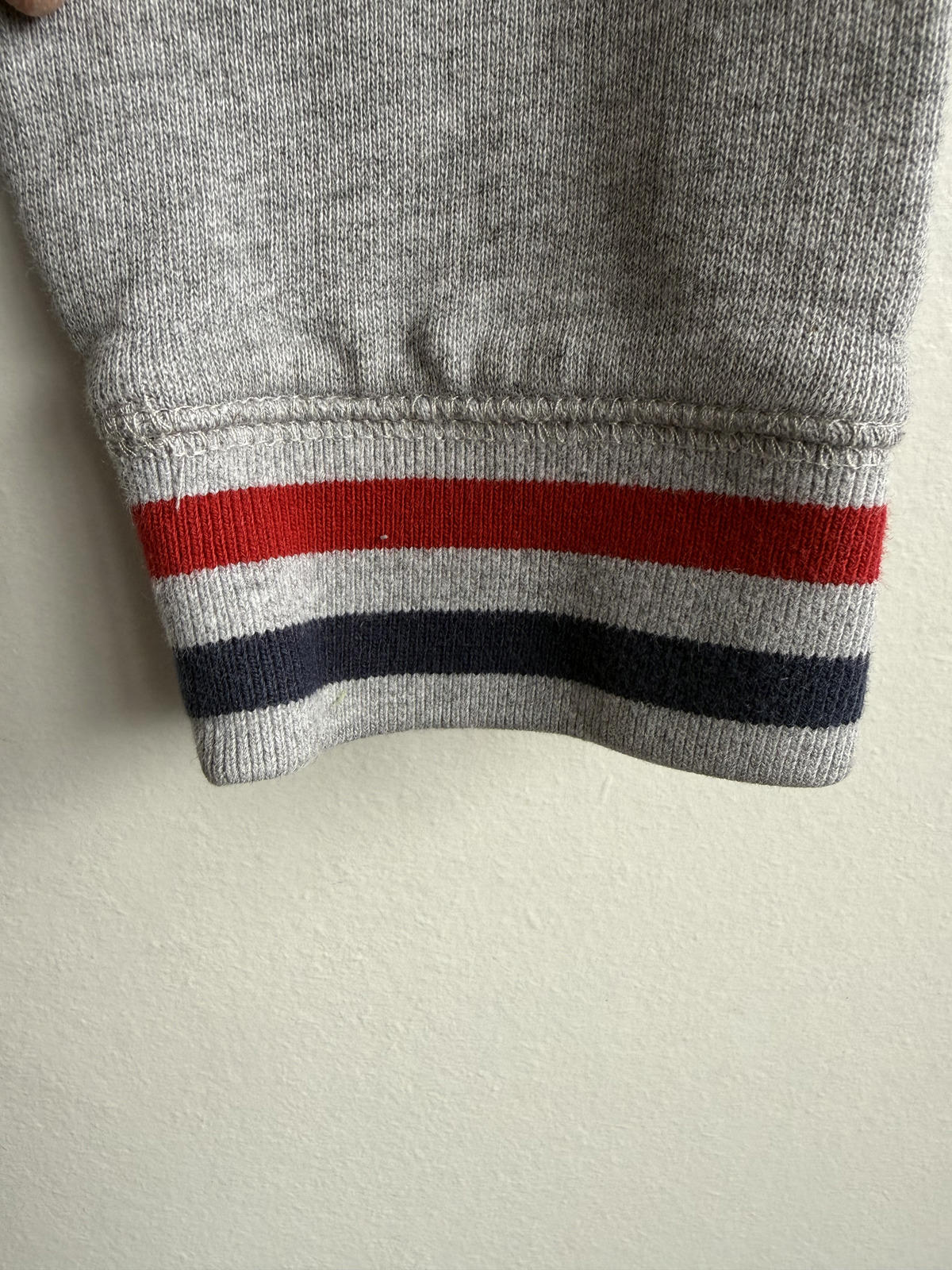 United Colors of Benetton sweater childrens age 11-12 (sku B6)