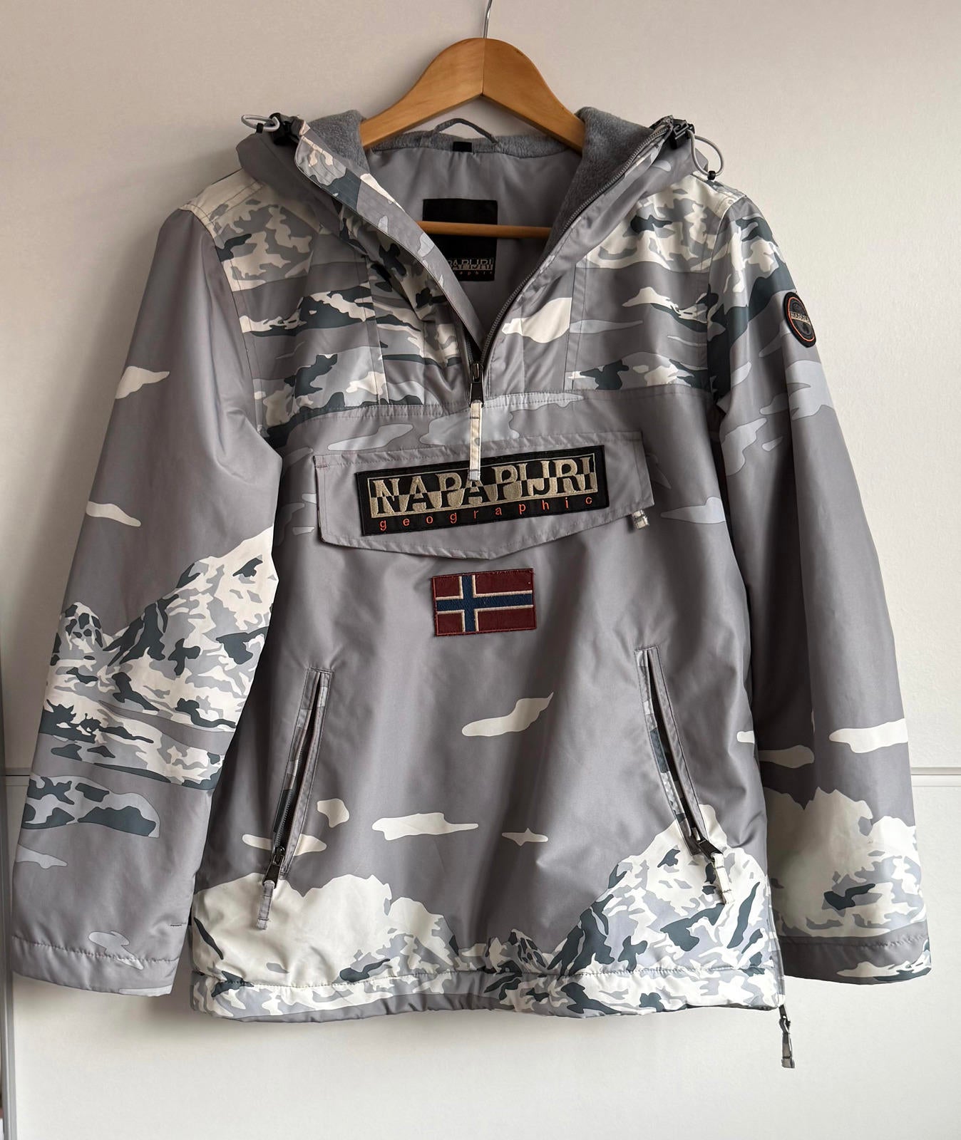 Napapijri Rainforest Winter Jacket "Camo Ice" size S RARE (sku B3)
