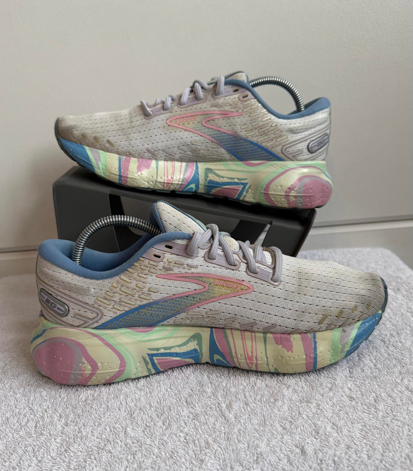 Brooks Glycerin 20 size 6 (sku 4)