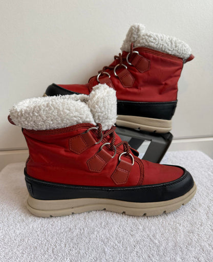 Sorel Explorer Carnival boots red / black size 6 (sku 19)