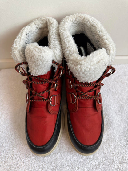 Sorel Explorer Carnival boots red / black size 6 (sku 19)