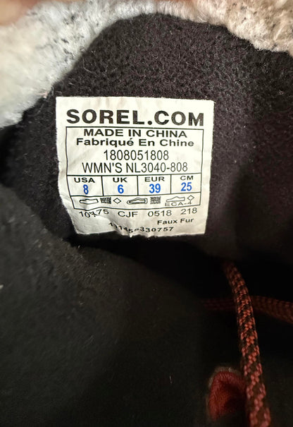 Sorel Explorer Carnival boots red / black size 6 (sku 19)