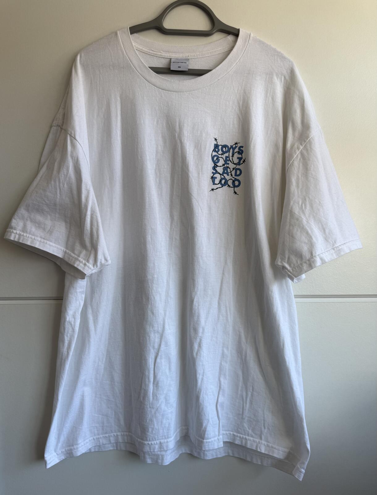 Boys get sad too T-shirt "black barbed wire" size 3xl (sku C2)