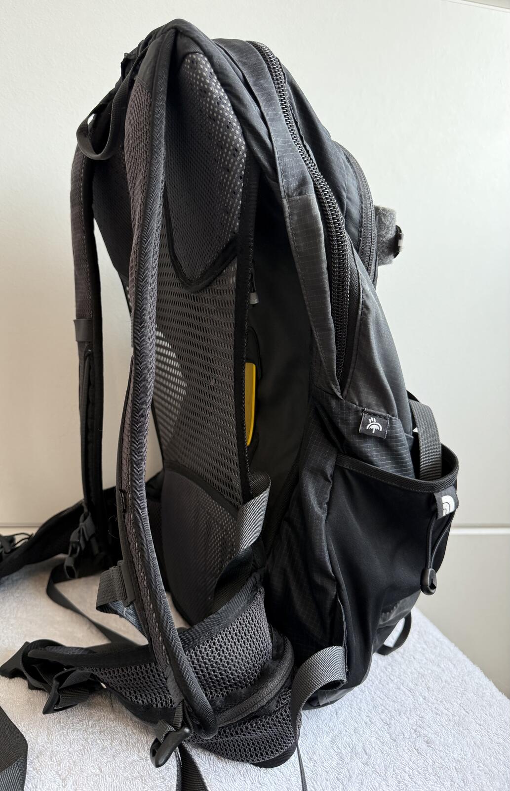 The North Face Alteo 25 Backpack "black" (sku  )