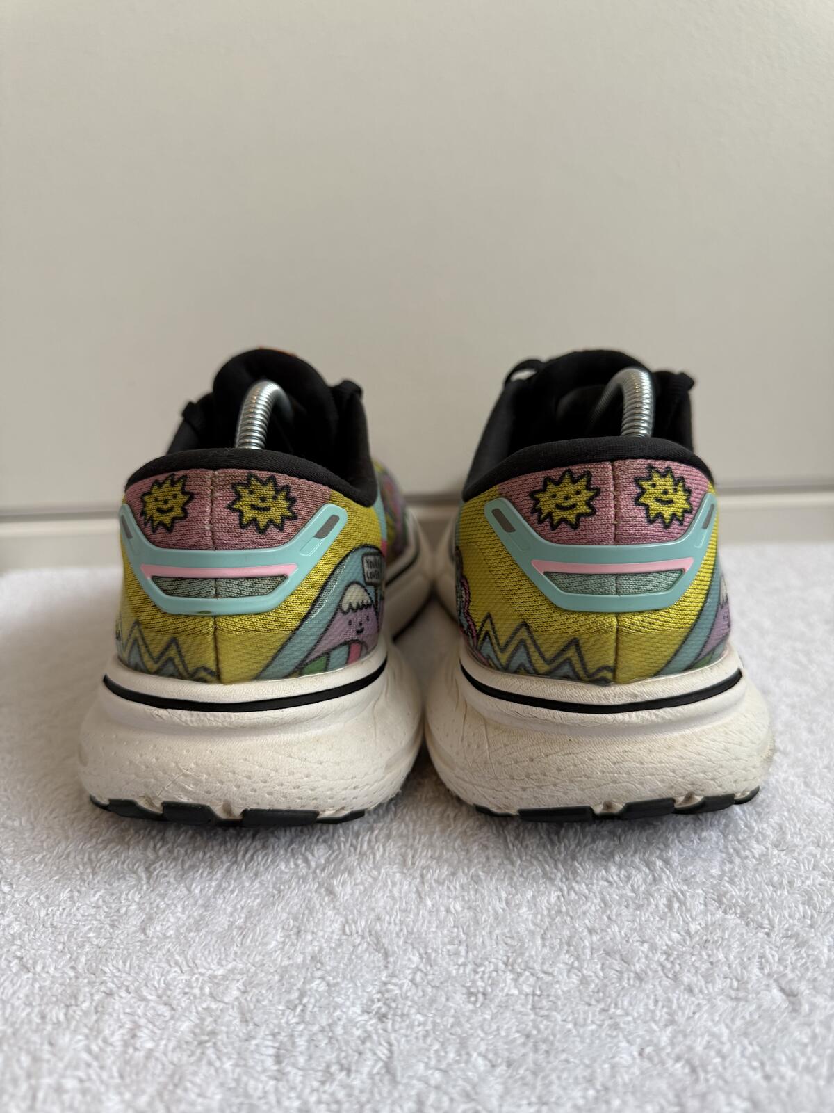 Brooks Ghost 15 x  Wednesday Holmes "Run Proud" edition size 7 (sku 18)