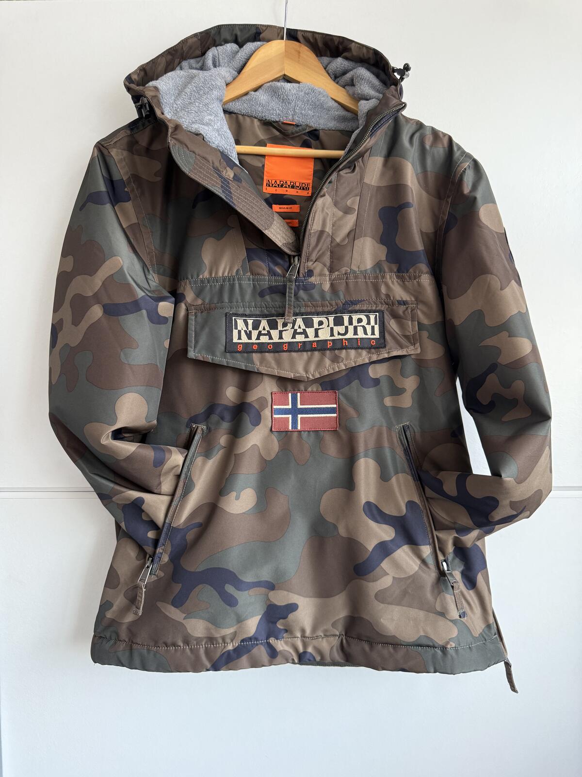 Napapijri Rainforest Camouflage Winter Anorak size S (sku E7)