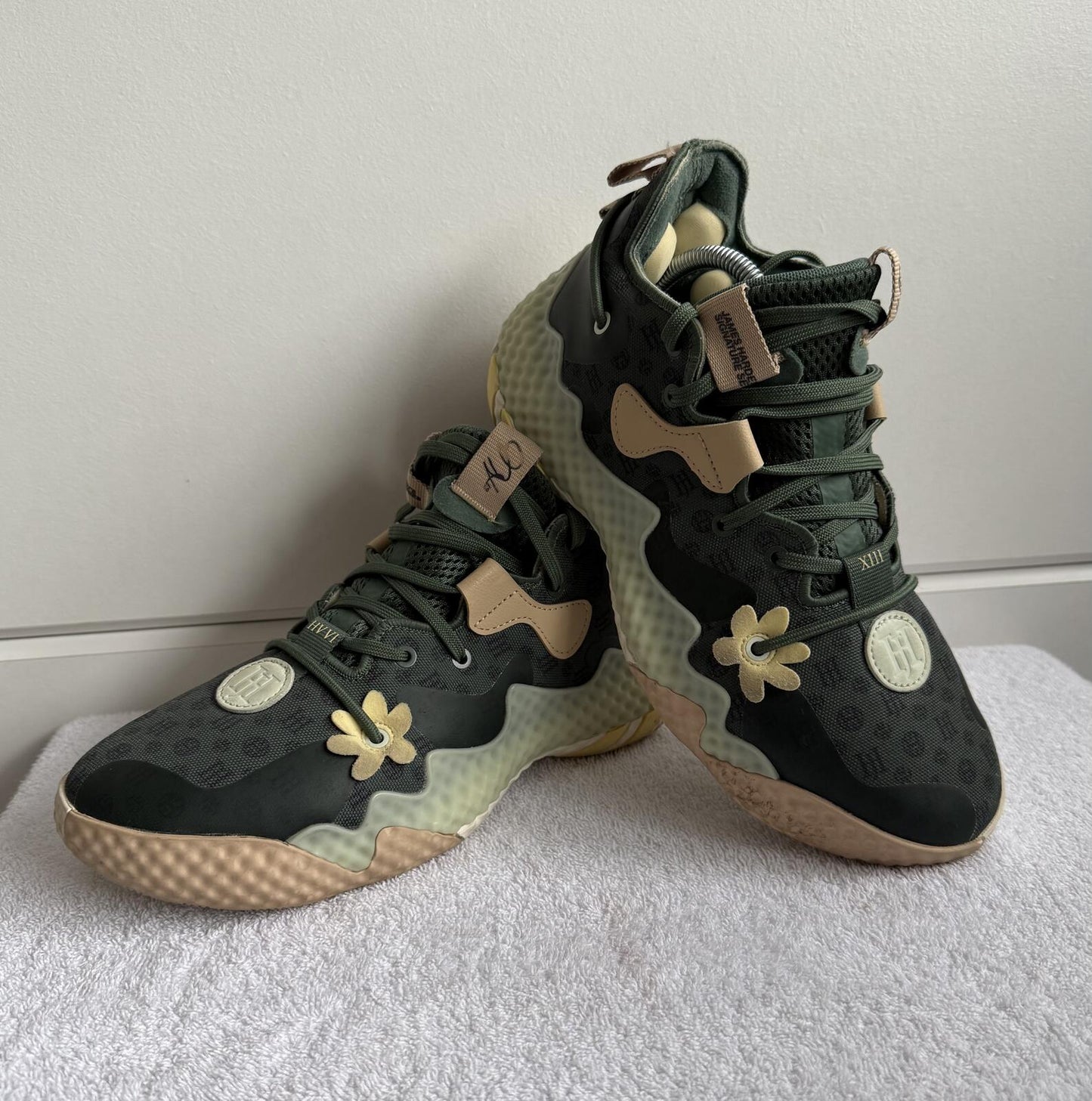 Adidas Harden Vol. 6 "Green Oxide Monogram" size 5.5 (sku )