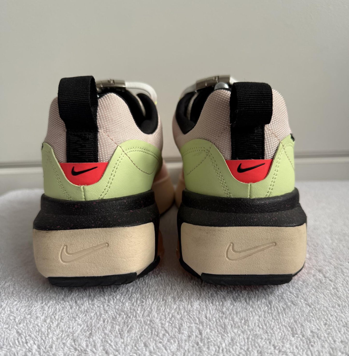 Nike Air Max Verona "Guava Ice" size 6 (sku )