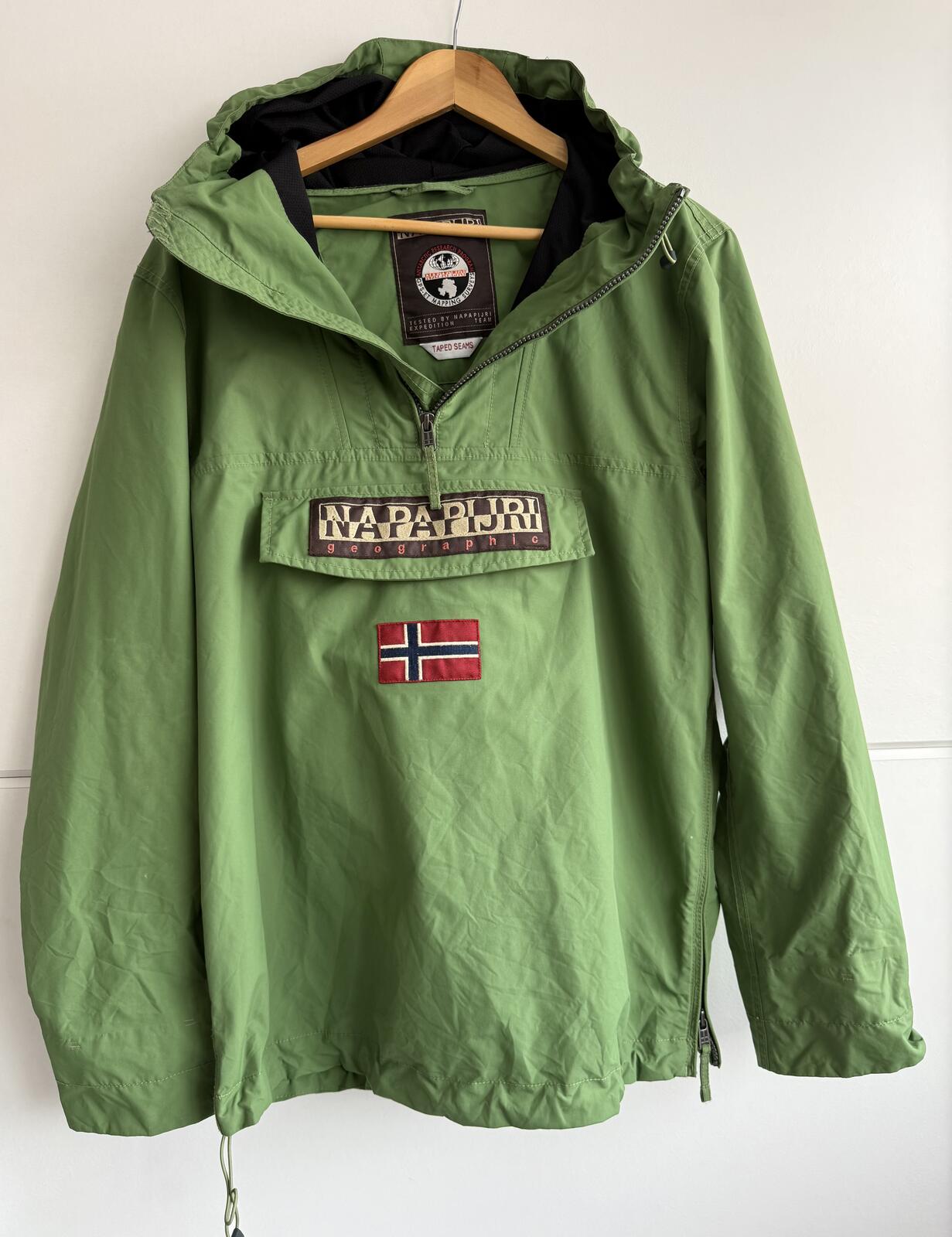 Napapijri Rainforest Summer jacket size M (sku G2)