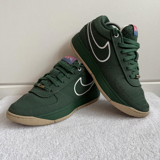 Nike Book 1 "Flagstaff" "verdant green" size 6 (sku 31)