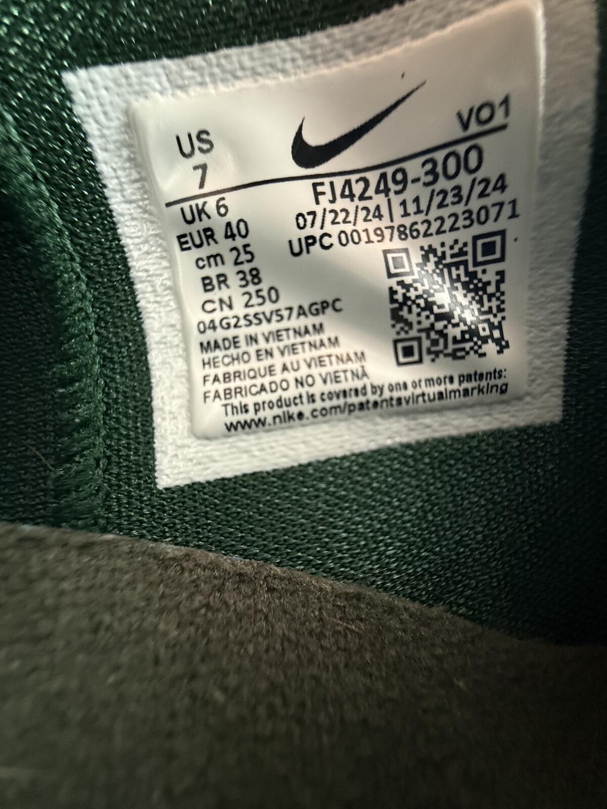 Nike Book 1 "Flagstaff" "verdant green" size 6 (sku 31)